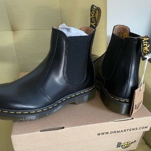 Doc Marten 2976 Chelsea Boot